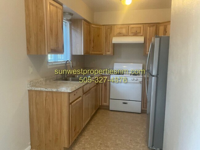 Foto del edificio - 2 Bedroom, 1 Bath Duplex in Aztec