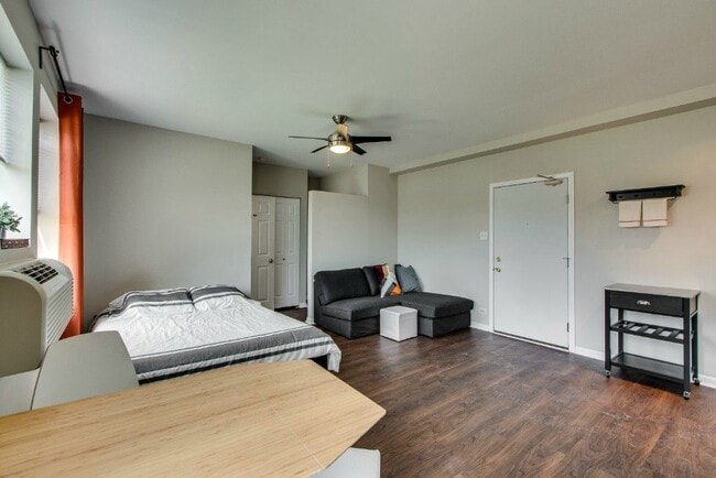 Foto del edificio - 1627 N Humboldt Blvd