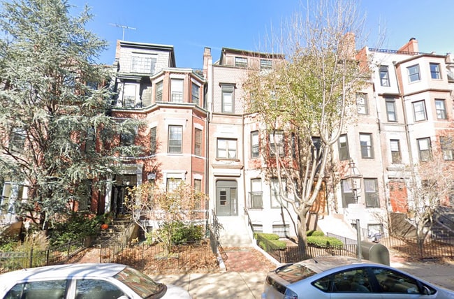 Building Photo - 379 Marlborough St