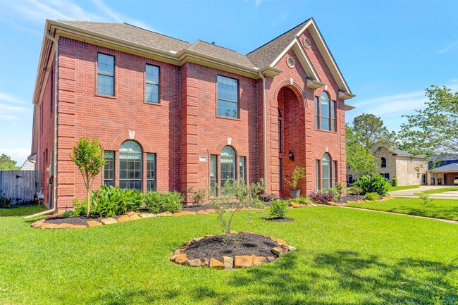 Foto del edificio - 301 Winding Oak Ln S