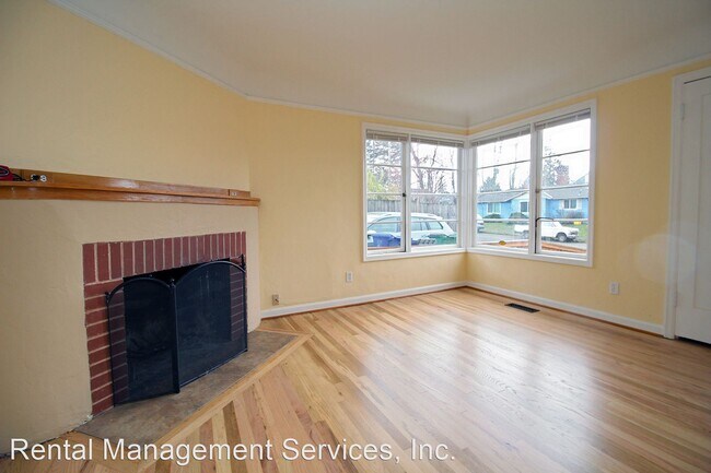 Building Photo - 2 br, 1 bath House - 6024 NE 17th