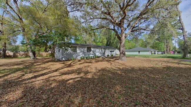 Foto del edificio - The Cozy Cottage Style Home in Fleming Isl...