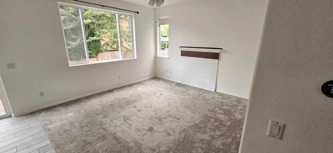 Building Photo - 15303 NW Blakely Ln