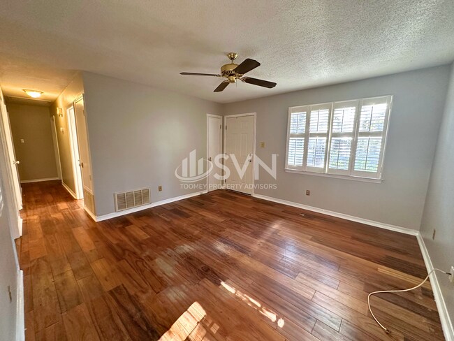 Foto del edificio - 56 Alan Dr