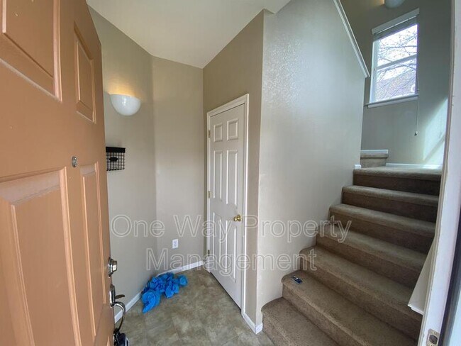 Building Photo - 2115 Grays Peak Dr