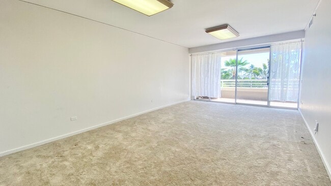 Building Photo - Spacious 2 Bedroom, 2 Bath, with 2 Parking Stalls - Kalele Kai in Hawaii Kai