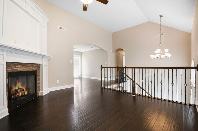 Building Photo - Pet Friendly Four Bedroom with Basement!