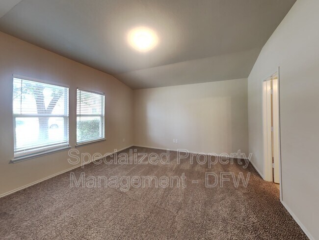 Building Photo - 226 Indian Trail