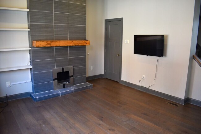 Foto del edificio - 5307 Carnegie St