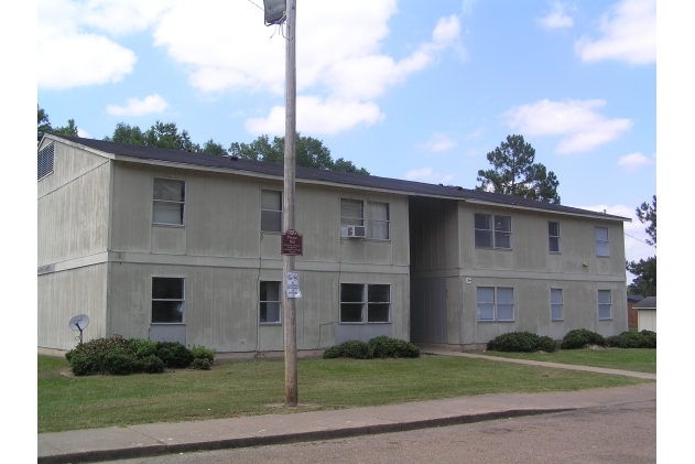 Primary Photo - Broadmeadow Apartments