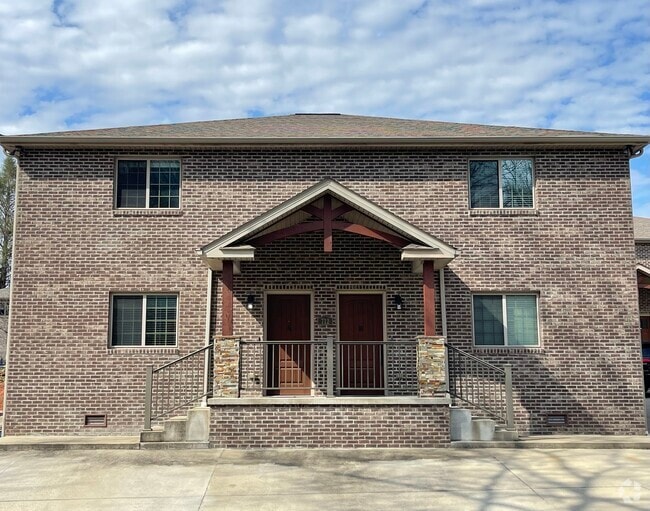 Building Photo - 712 20th St