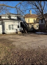 Building Photo - 112 S Stewart Ave
