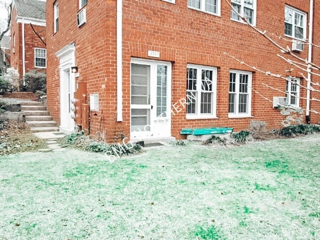 Building Photo - 3553 Martha Custis Dr