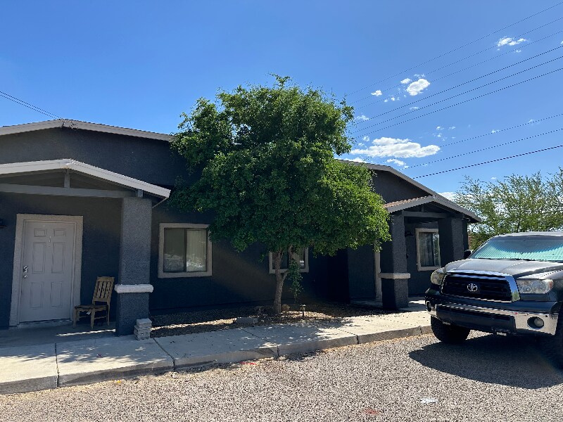 Foto principal - 3237 N Stone Ave