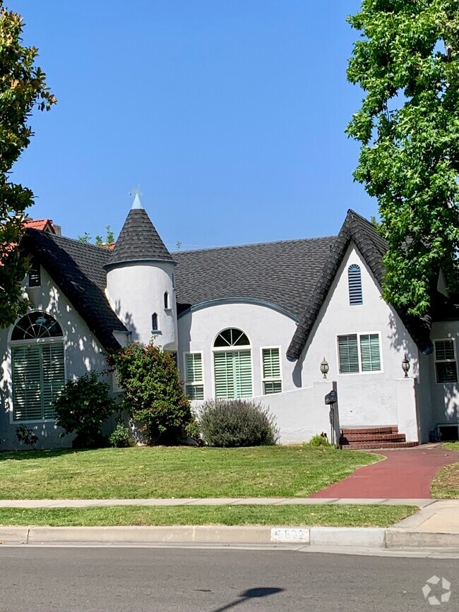 Building Photo - 5802 Cloverly Ave