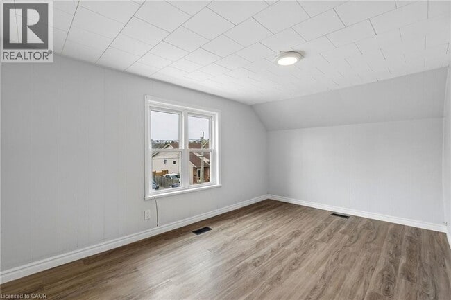 Building Photo - 26 Albina St