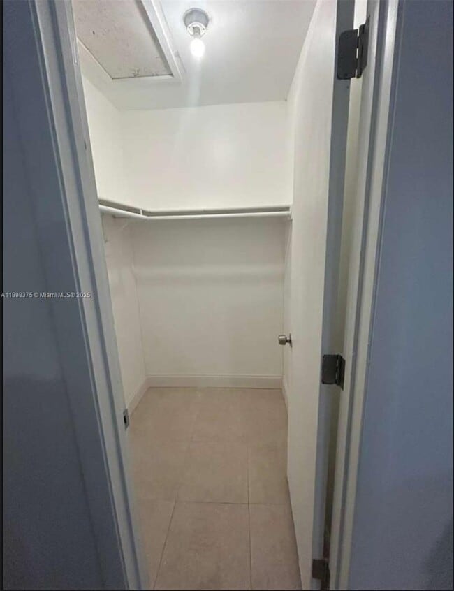 Foto del edificio - 1450 NW 20th Ct