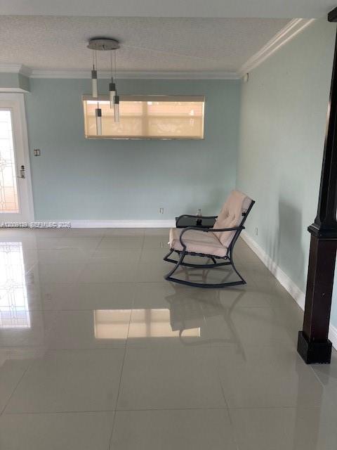 Foto del edificio - 361 S Hollybrook Dr