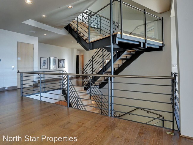 Building Photo - 4 br, 5 bath House - 5525 SW Woods Ct.