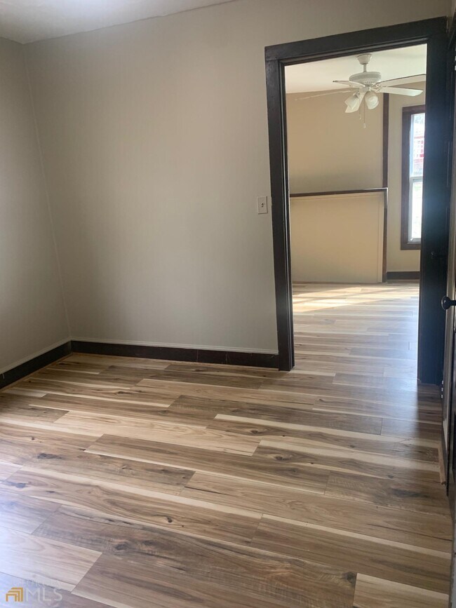 Foto del edificio - 308 Austin Ave