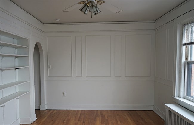 Building Photo - 809 E Kingsley St