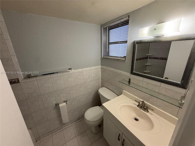 Foto del edificio - 310 Fontainebleau Blvd