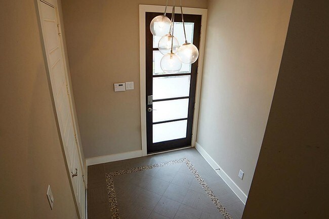 Foto del edificio - 1533 Malone St