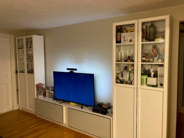Living room - 57 Beacon St