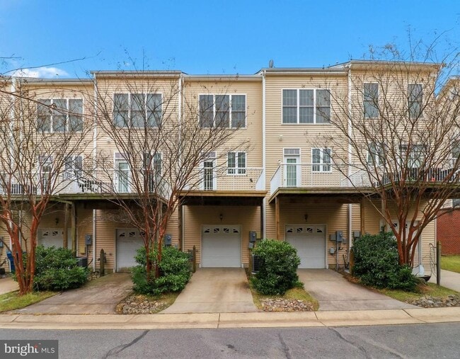 Building Photo - 25013 Riding Center Dr