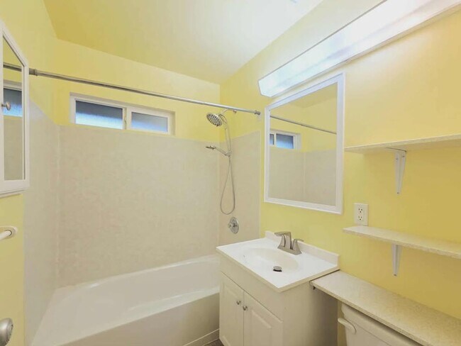 Foto del edificio - 1261/1263 Montana St.