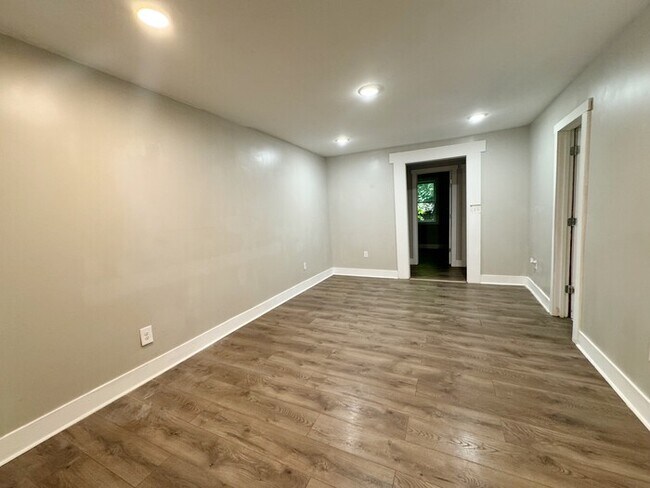 Foto del edificio - Charming 3-Bedroom Single-Family Home for ...