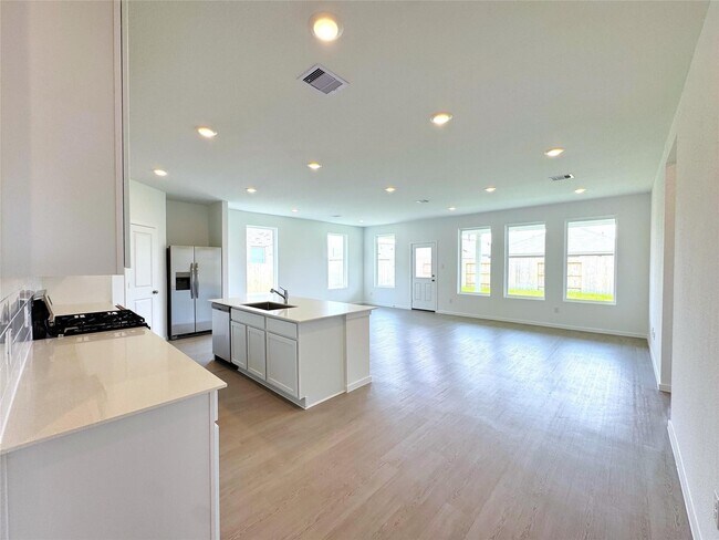 Foto del edificio - 6815 Harvest Wheat Ln