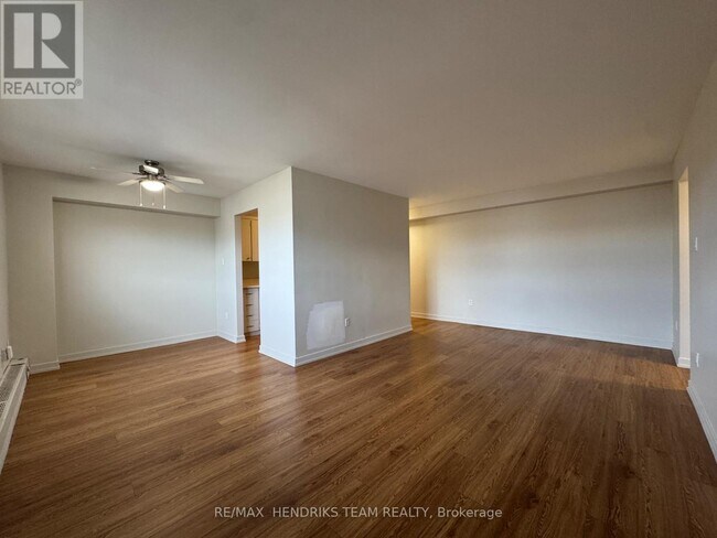 Building Photo - 158 Fitch St