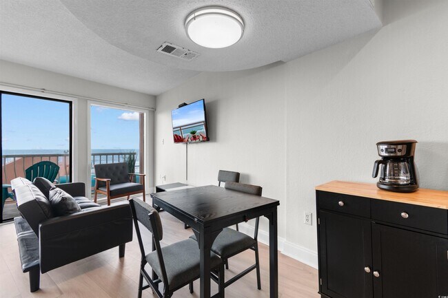 Foto del edificio - 202 70th Ave N