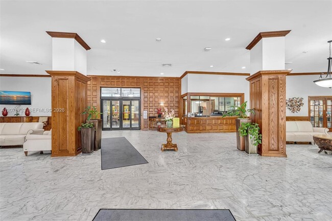 Building Photo - 3505 S Ocean Dr