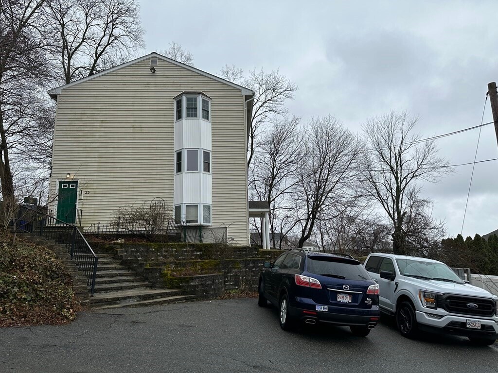 Primary Photo - 23 Bliss St