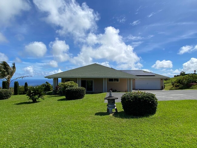 Foto del edificio - Gorgeous Custom Home with Amazing Ocean Vi...