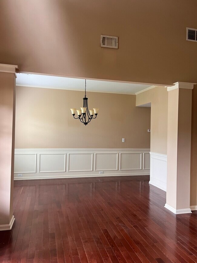 Building Photo - 2750 Irwin Ct