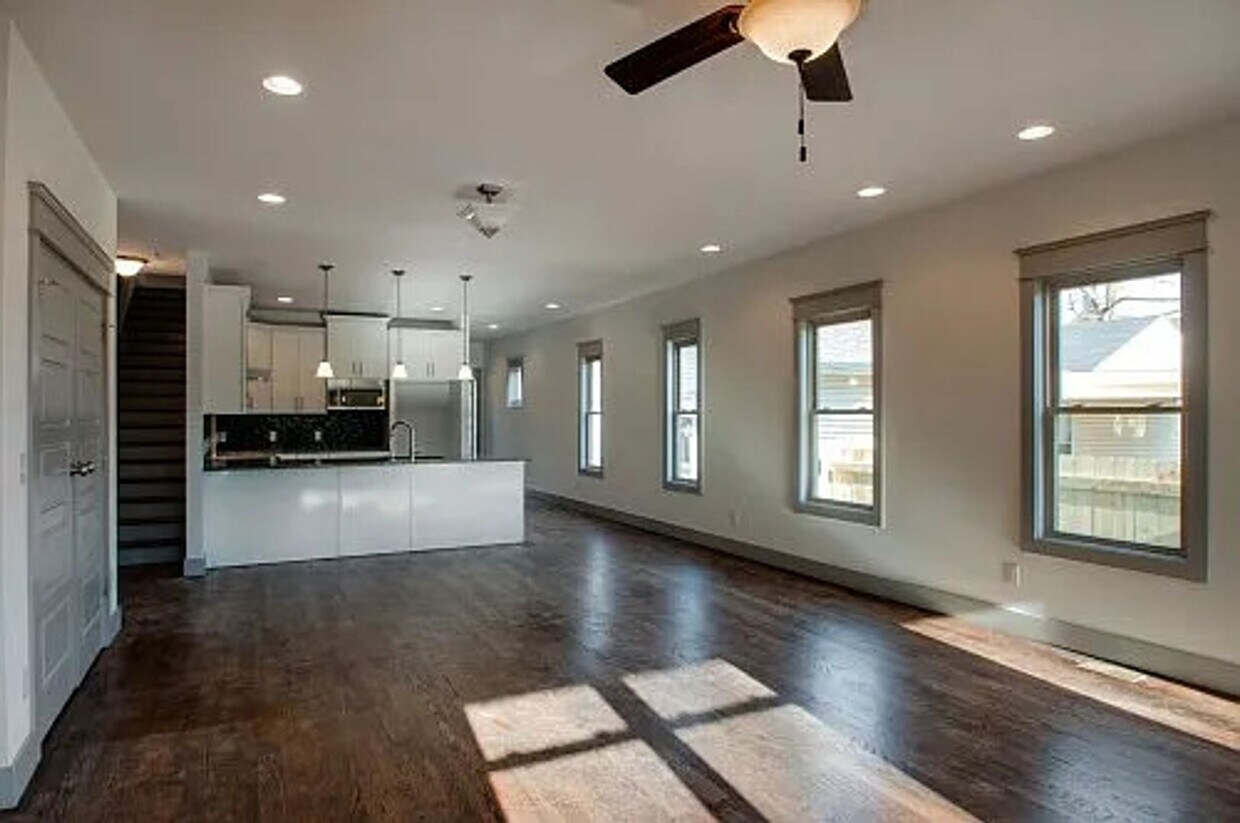 Building Photo - Charming Urban Townhome in the Heart of Vibrant North Nashville