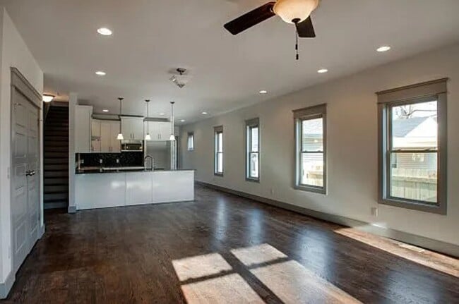 Building Photo - Charming Urban Townhome in the Heart of Vibrant North Nashville