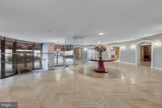 Building Photo - 8360 Greensboro Dr