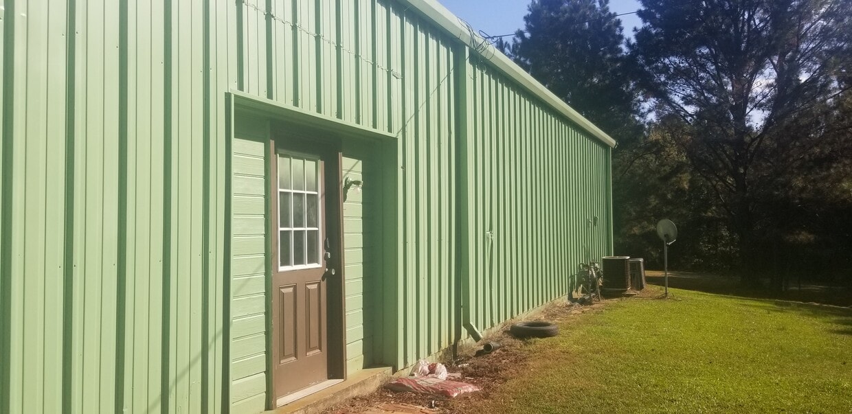 140 Lemmon Drive, Mantachie, MS 38855 Townhome Rentals in Mantachie