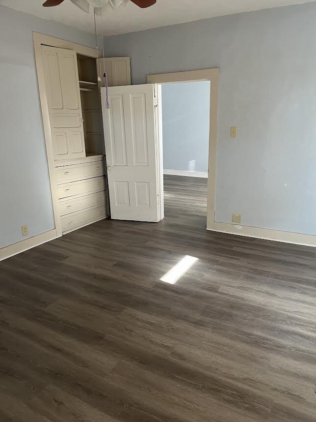 Building Photo - 1102 N Elm St