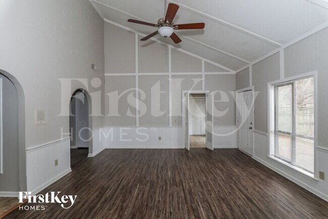 Foto del edificio - 4130 Silverleaf Rd