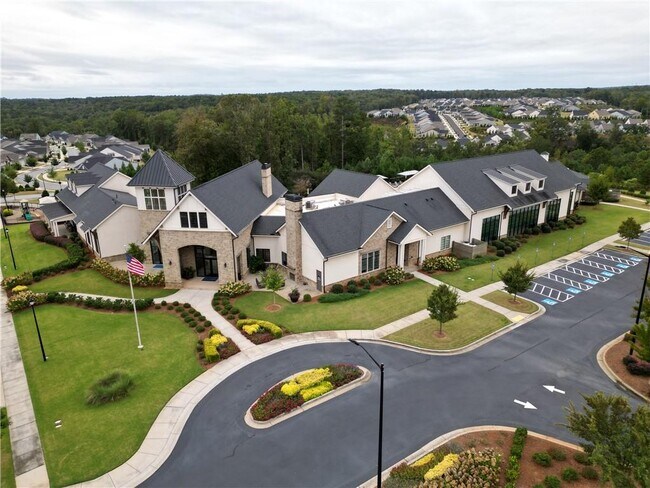 Building Photo - 5687 Villa Crest Dr