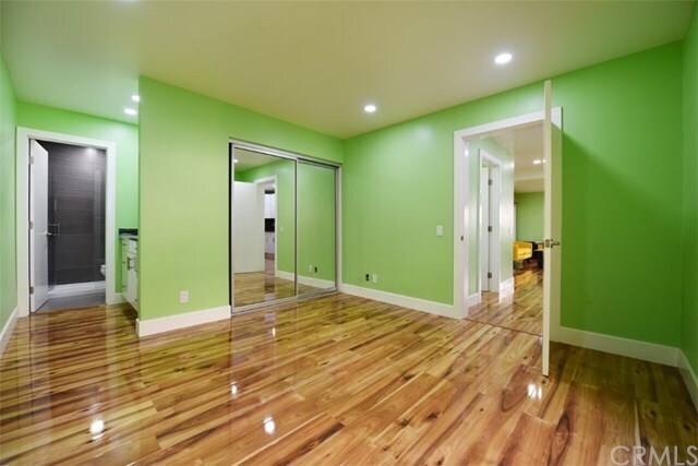 Building Photo - 4831 Lago Dr
