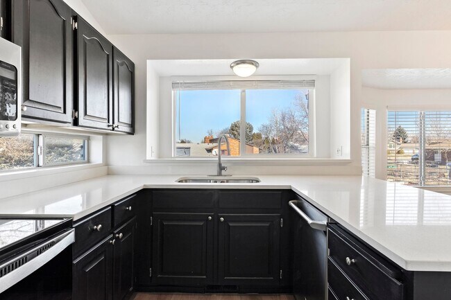 Foto del edificio - Amazing Single Family Home for Rent in Roy