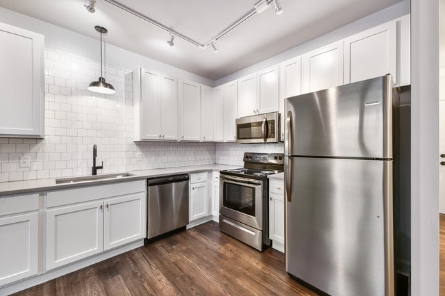 Building Photo - Yardley Apartments