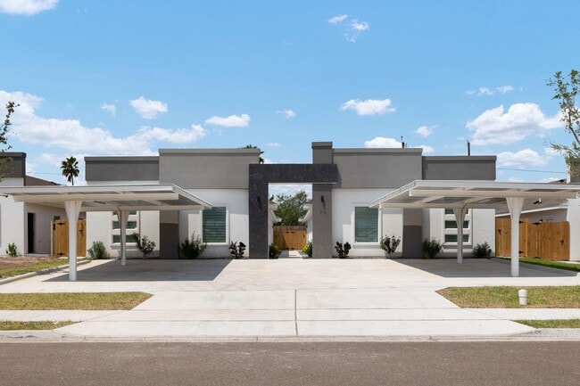 Building Photo - 3412 S Mia Ln