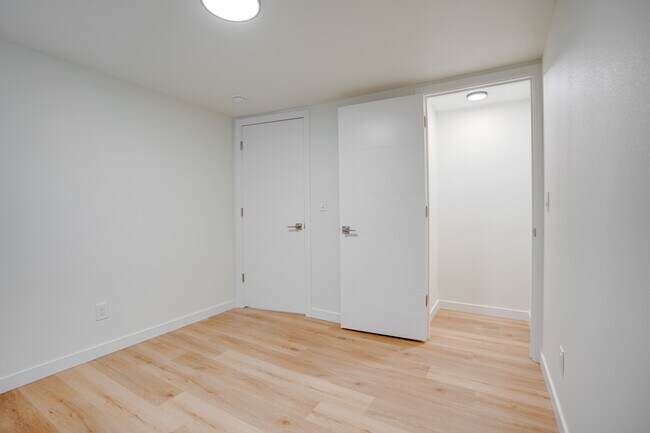Foto del edificio - 2581 9th Ave W